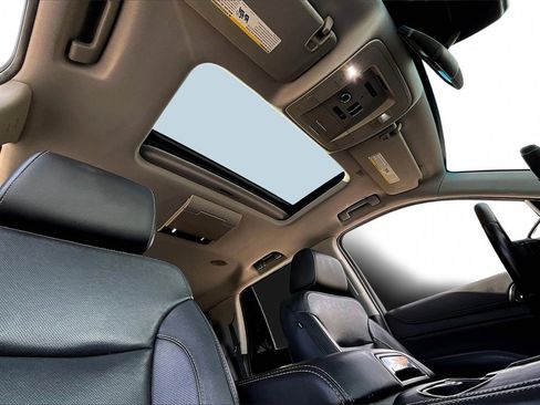 Used 2020 GMC Yukon SLT w/ Open Road Package image 17