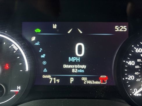 Used 2025 Toyota Sienna XLE image 13