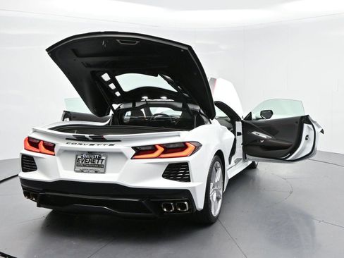 Used 2024 Chevrolet Corvette Stingray Coupe w/ 1LT RWD image 37