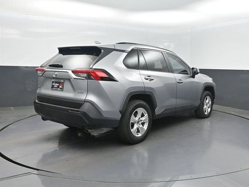 Used 2021 Toyota RAV4 XLE FWD image 33