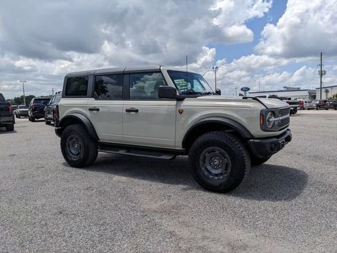 Used 2025 Ford Bronco Badlands w/ Sasquatch Package AWD/4WD image 2