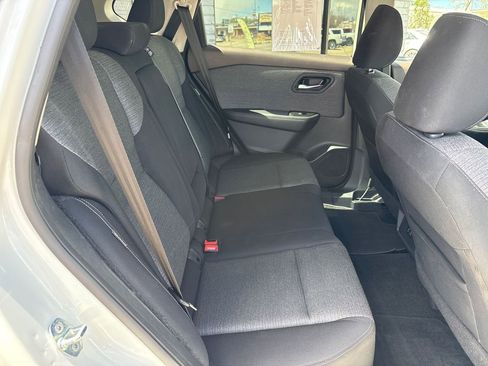 Used 2021 Nissan Rogue SV FWD image 18