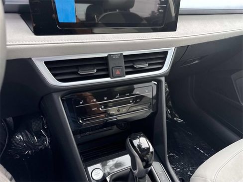 New 2025 Volkswagen Taos SE image 10