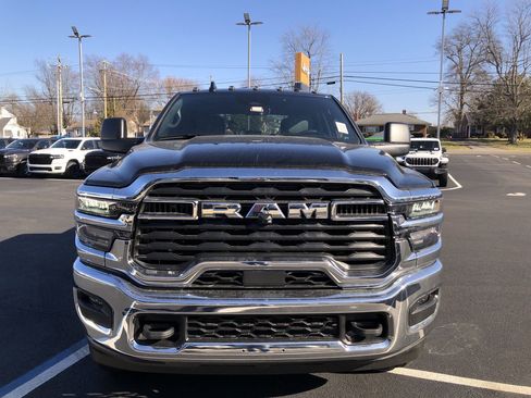 New 2026 RAM 2500 Tradesman w/ Chrome Appearance Group image 16