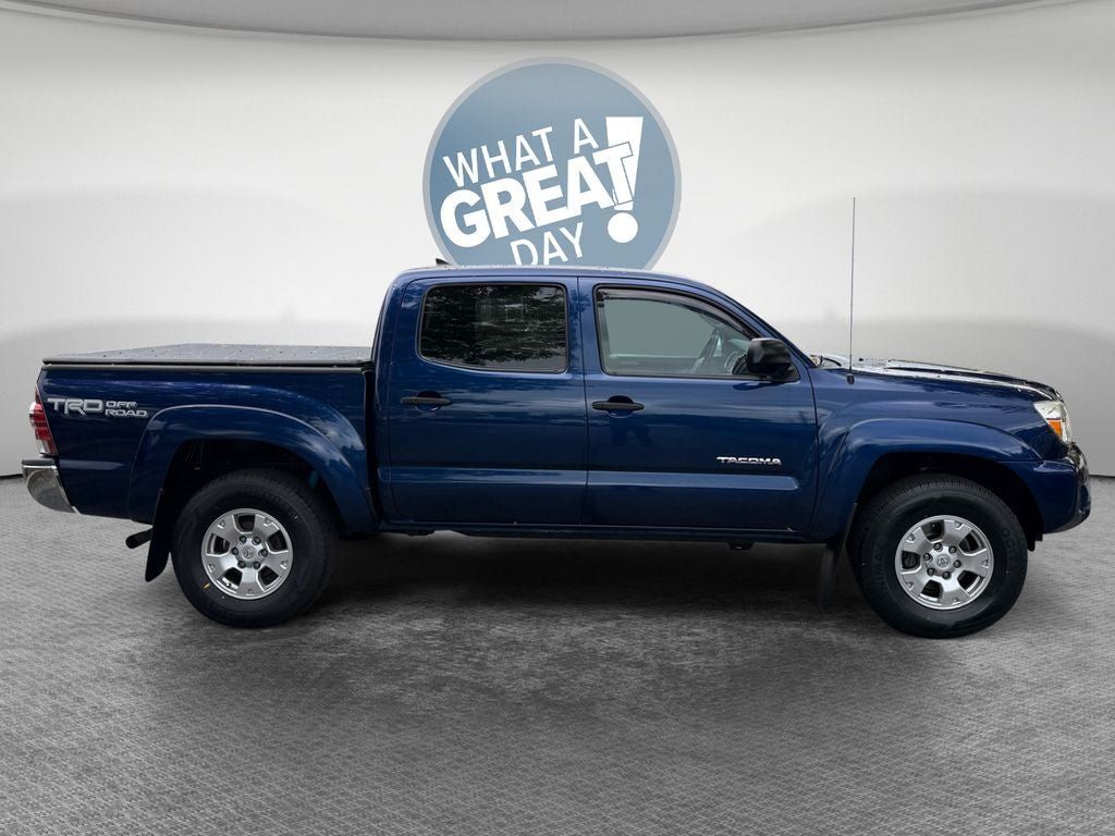 Used 2015 Toyota Tacoma 4x4 Double Cab w/ TRD Off-Road Package image 2