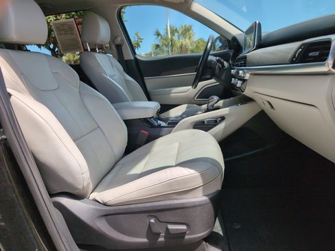 Used 2022 Kia Telluride EX w/ EX Premium Package FWD image 34