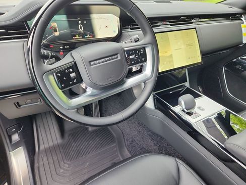 New 2026 Land Rover Range Rover Long Wheelbase SE AWD/4WD image 15