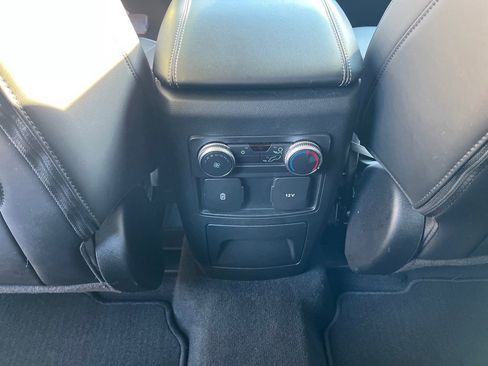 Used 2022 Ford Explorer XLT w/ Equipment Group 202A image 13