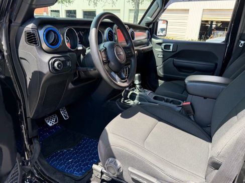 Certified 2023 Jeep Wrangler Sport AWD/4WD image 13