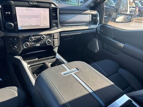 New 2026 Ford F250 Platinum image 30