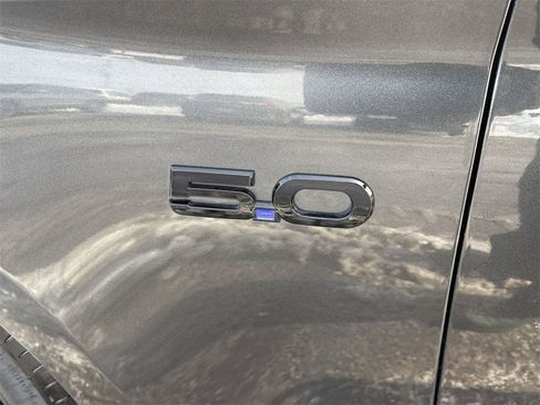 Used 2018 Ford Mustang GT image 3