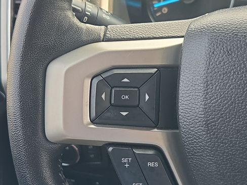 Used 2020 Ford F150 Lariat RWD image 18