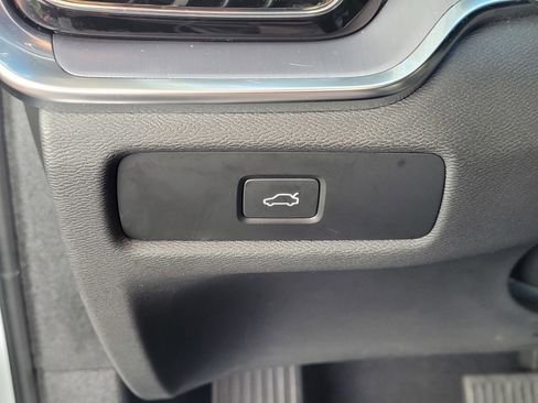 Used 2024 Volvo S60 B5 Core image 13