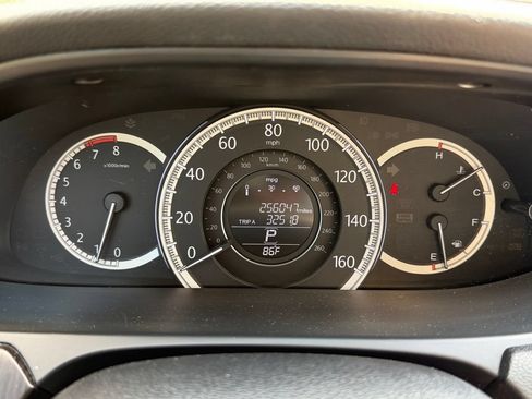 Used 2014 Honda Accord EX-L image 18