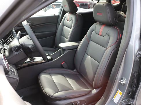 New 2026 Chevrolet Trax RS w/ Sunroof Package image 9