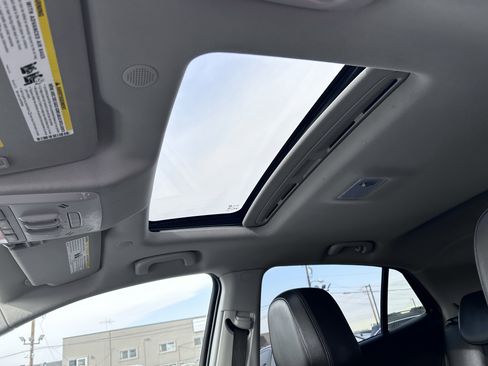 Used 2018 Buick Encore Essence image 16