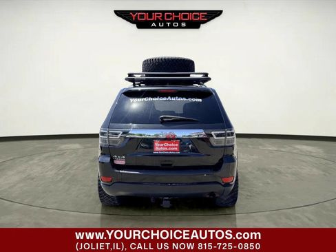 Used 2012 Jeep Grand Cherokee Laredo w/ Laredo E Group AWD/4WD image 4