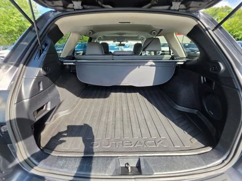 Used 2018 Subaru Outback 2.5i Limited AWD/4WD image 17