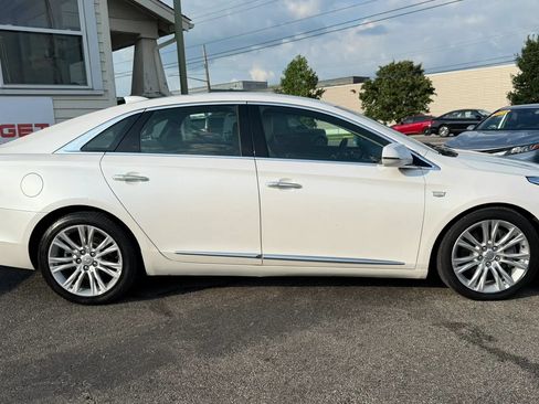 Used 2018 Cadillac XTS Luxury AWD/4WD image 6