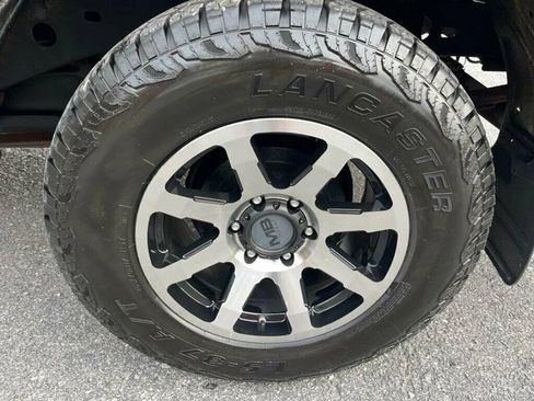 Used 2005 Toyota Tundra Limited w/ All Weather Guard Pkg image 97