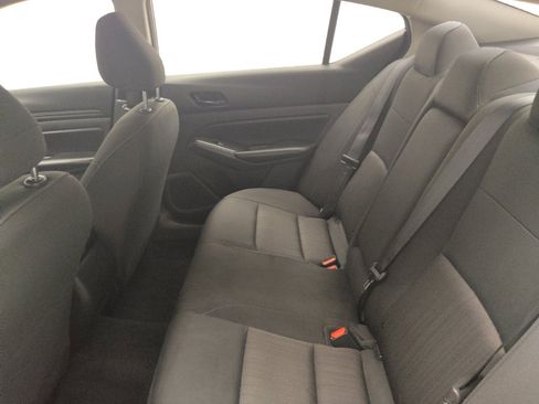 Used 2024 Nissan Altima 2.5 S FWD image 18