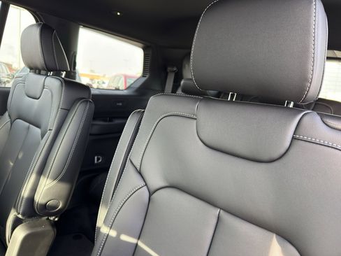 New 2025 Jeep Grand Cherokee L Limited image 34