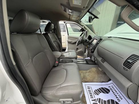 Used 2012 Nissan Frontier SL RWD image 21