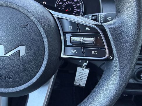 Used 2023 Kia Forte LXS w/ LXS Technology Package FWD image 15