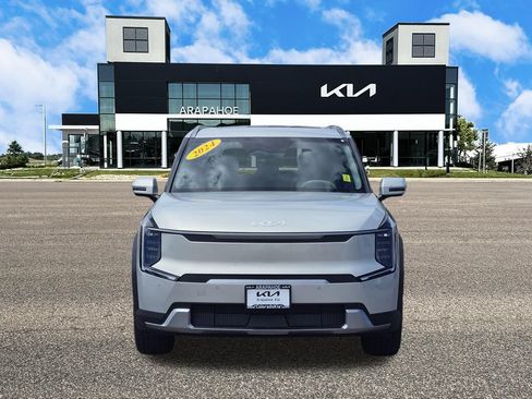 Certified 2024 Kia EV9 Wind AWD/4WD image 3