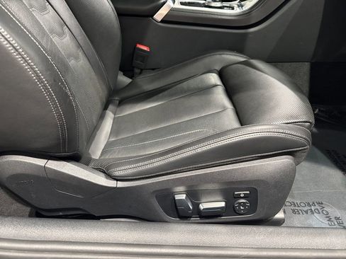 Used 2020 BMW M850i xDrive Coupe w/ Driving Assistance Package image 37