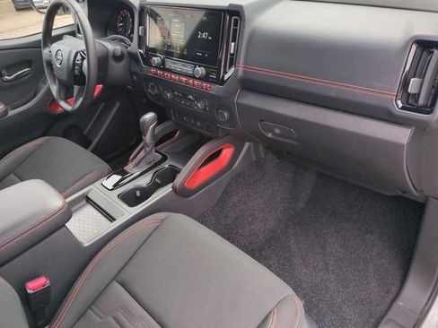 Used 2025 Nissan Frontier PRO-4X w/ Black Accent Package AWD/4WD image 19