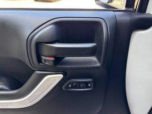 Used 2016 Jeep Wrangler Sport AWD/4WD image 16