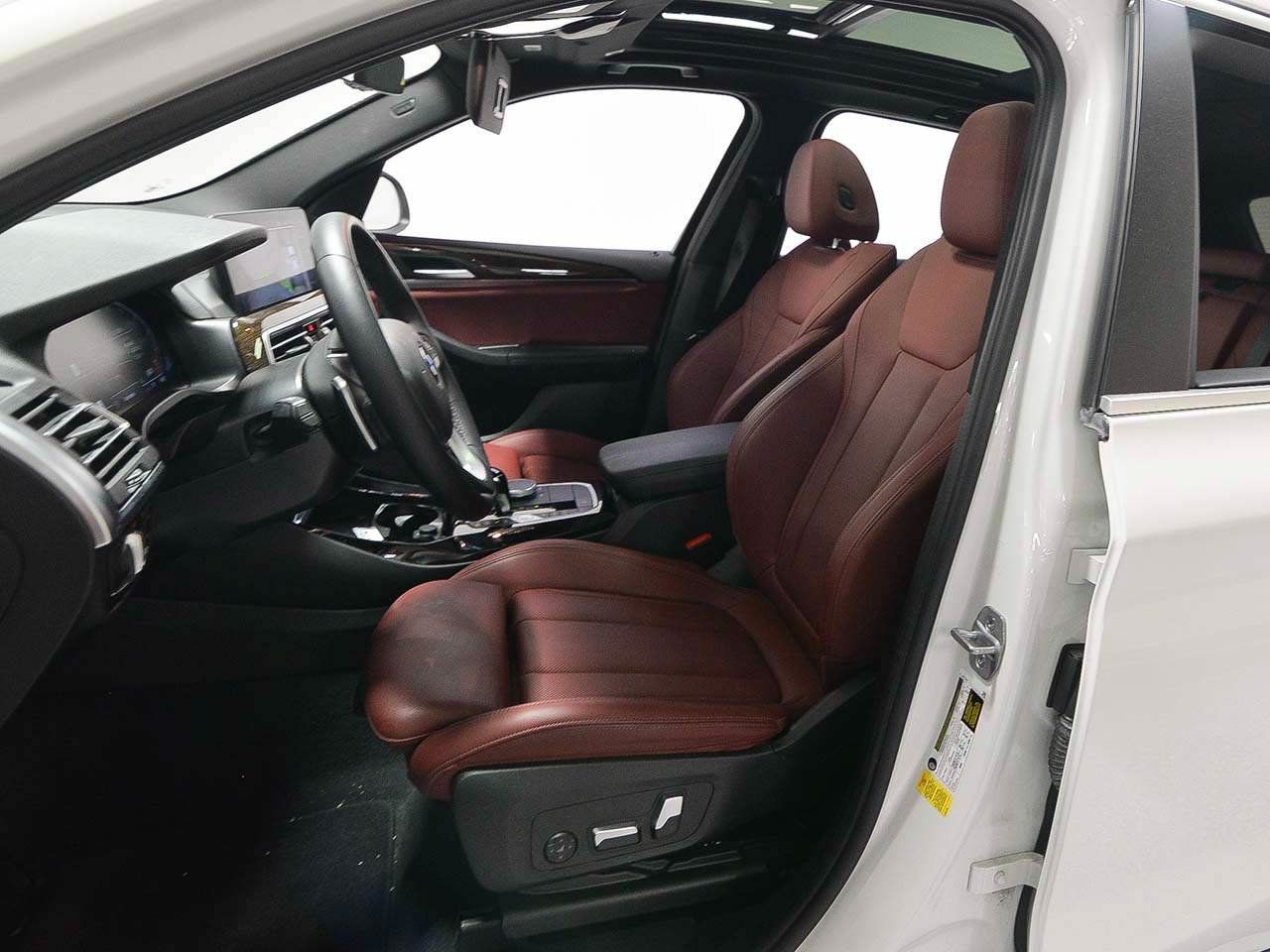 Used 2023 BMW X3 sDrive30i w/ Premium Package RWD image 8