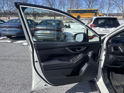 Used 2018 Subaru Crosstrek 2.0i Limited image 14