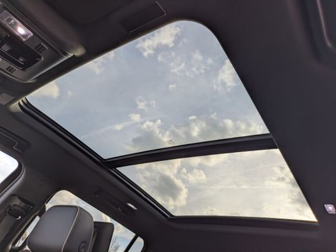 New 2026 GMC Yukon XL Elevation image 23