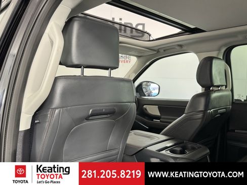 Used 2025 Ford Expedition Active image 16