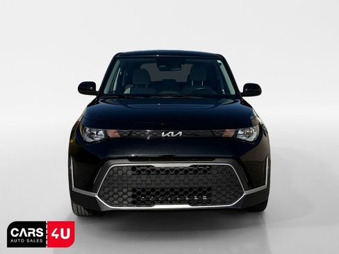 Used 2025 Kia Soul LX w/ LX Technology Package FWD image 2