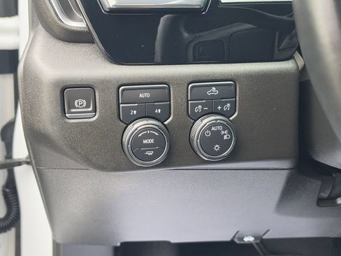 Used 2023 Chevrolet Silverado 1500 LT w/ Protection Package AWD/4WD image 16