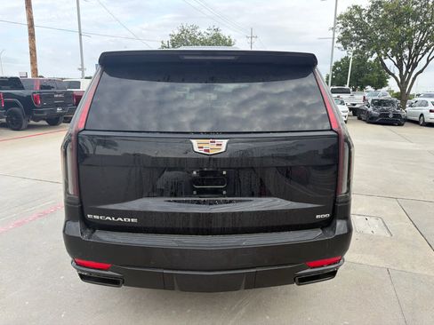 Used 2021 Cadillac Escalade Sport Platinum w/ Heavy-Duty Trailer Package AWD/4WD image 3