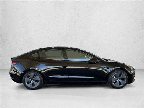 Used 2023 Tesla Model 3 Standard Range RWD image 4