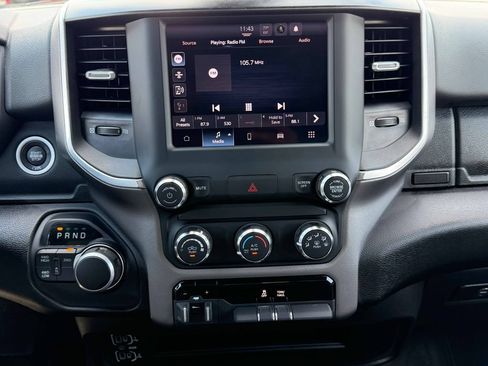 Used 2024 RAM 2500 Big Horn AWD/4WD image 28