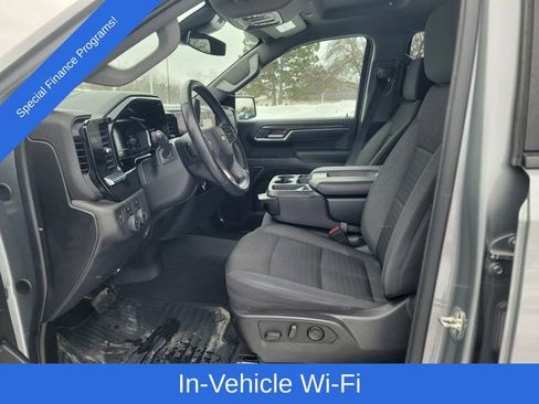 Used 2024 Chevrolet Silverado 1500 LT image 10