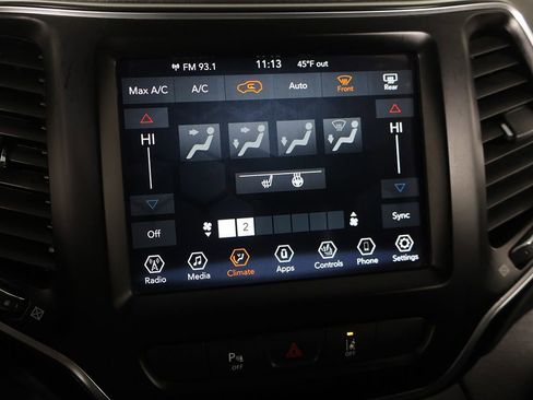 Used 2021 Jeep Cherokee Latitude Lux w/ Comfort/Convenience Group AWD/4WD image 41