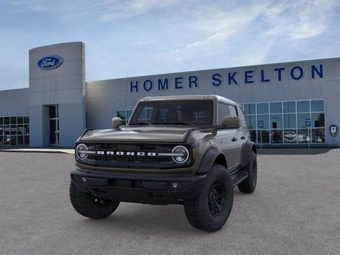 New 2026 Ford Bronco Outer Banks w/ Sasquatch Package AWD/4WD image 2