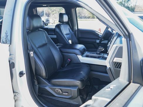 Used 2016 Ford F150 Lariat image 11