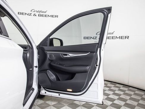 Used 2024 INFINITI QX50 Luxe image 21