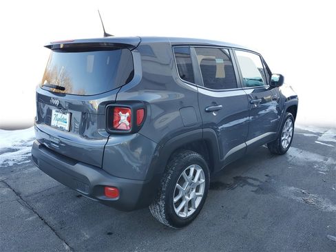 Used 2023 Jeep Renegade Latitude image 5