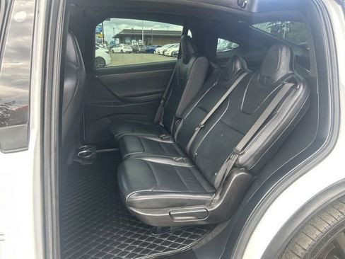 Used 2017 Tesla Model X 75D image 15