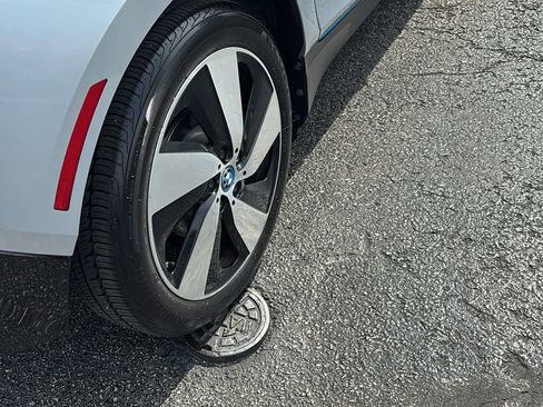 Used 2014 BMW i3 RWD image 8