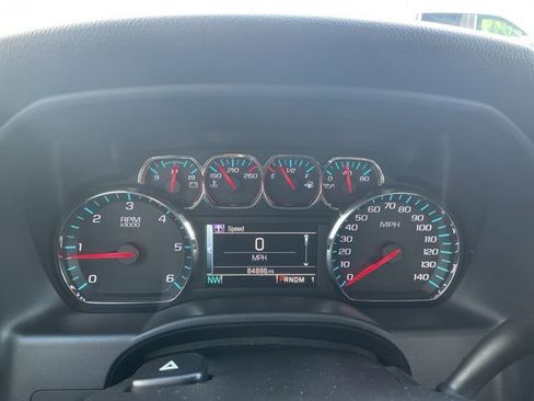 Used 2015 Chevrolet Silverado 2500 LT w/ LT Convenience Package AWD/4WD image 4